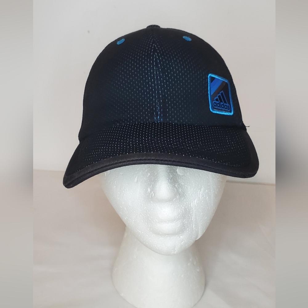 Adidas OS Black and Blue Cap With Adjustable Fit Strapback - Picture 2 of 7
